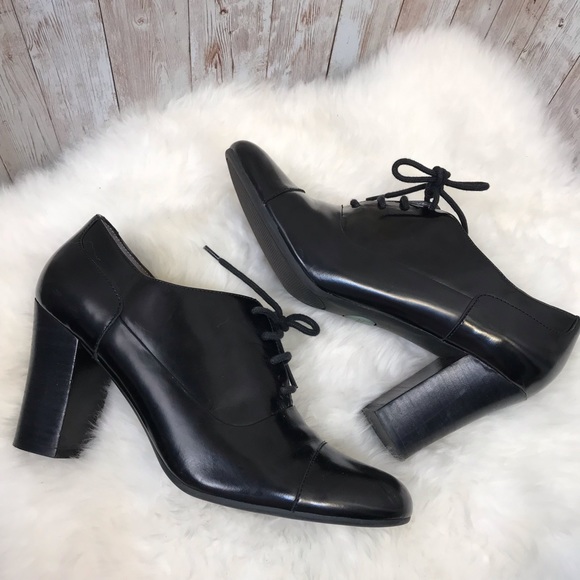 me too Shoes - Me Too sz 9.5 Casco black patent heeled loafers